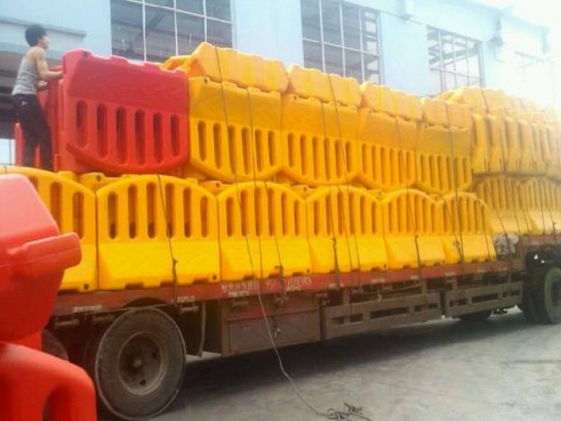 丛台滚塑水马